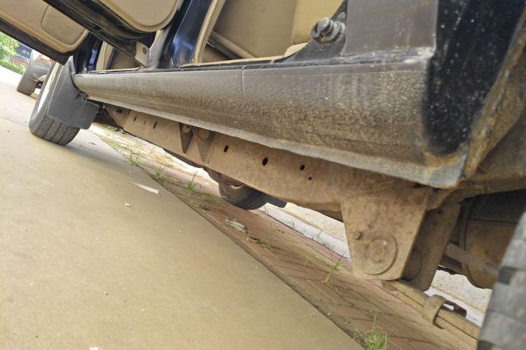 Used Nissan D22 2013 2.4L Gasoline Two-Wheel-Drive Premium Model Left Side Sill