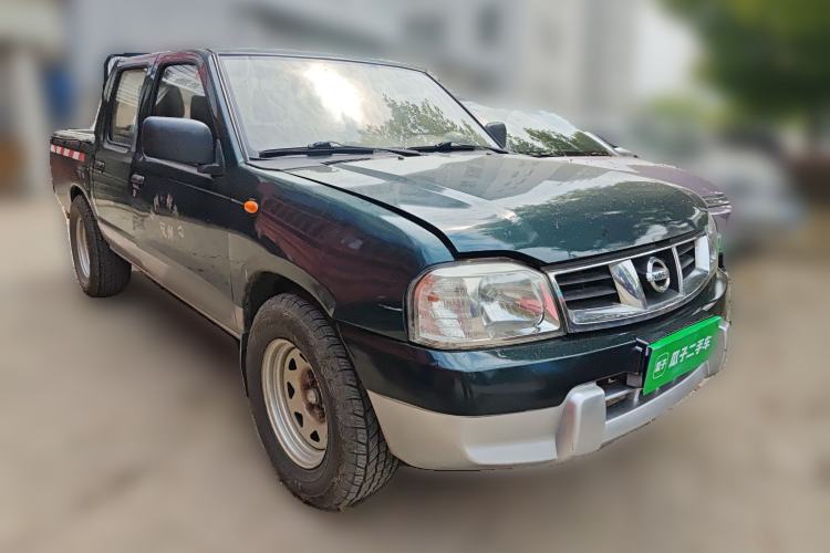 Used Nissan D22 2013 2.4L Gasoline Two-Wheel-Drive Standard Model Front Right 45 Deg