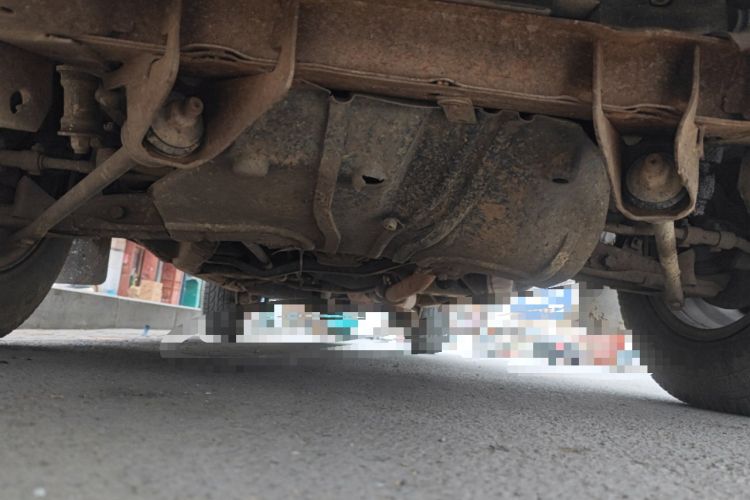 Used Nissan D22 2013 2.4L Gasoline Two-Wheel-Drive Standard Model Chassis Front