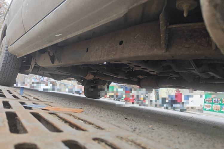 Used Nissan D22 2013 2.4L Gasoline Two-Wheel-Drive Standard Model Chassis Front Right