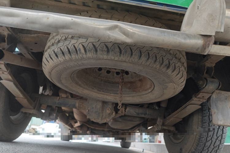 Used Nissan D22 2013 2.4L Gasoline Two-Wheel-Drive Standard Model Chassis Rear