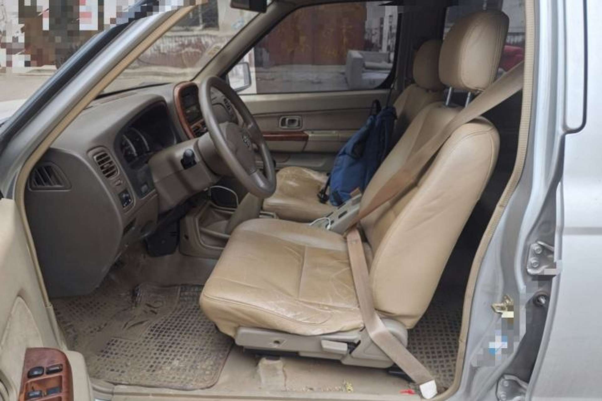 Used Nissan D22 2013 2.4L Gasoline Two-Wheel-Drive Standard Model Left Front Seat