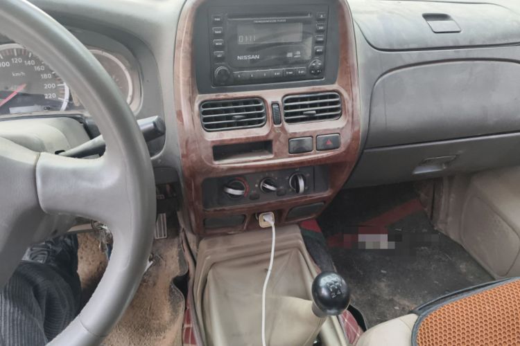Used Nissan D22 2013 2.4L Gasoline Two-Wheel-Drive Standard Model Audio And AC Panel