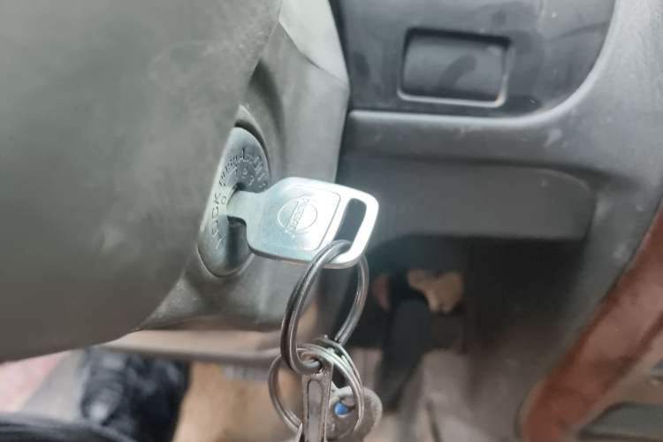 Used Nissan D22 2013 2.4L Gasoline Two-Wheel-Drive Standard Model Vehicle Key