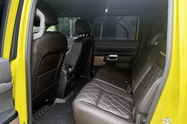 Used Nissan Frontier Pro PHEV 2026 131km All-Wheel Drive Luxury Edition Headliner