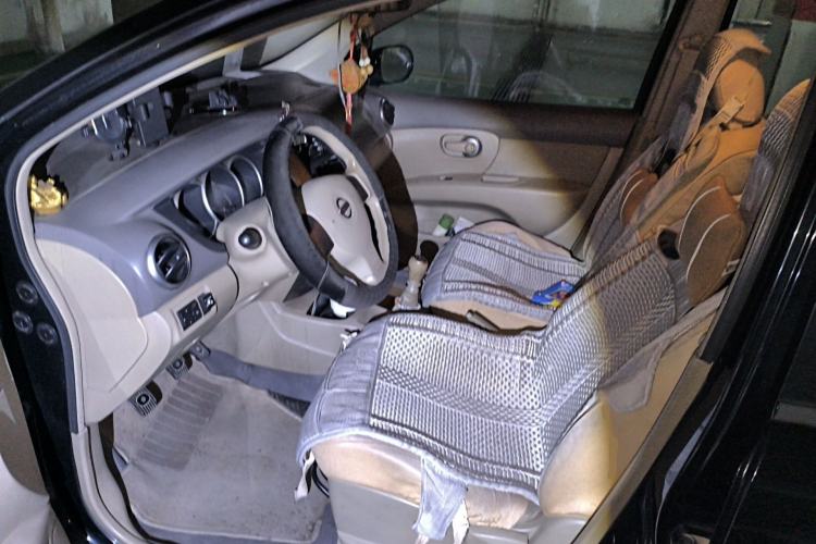 Used Nissan Geniss 2006 1.8L Manual Standard Edition Left Front Seat