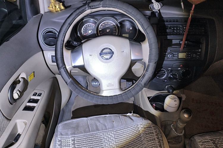 Used Nissan Geniss 2006 1.8L Manual Standard Edition Steering Wheel