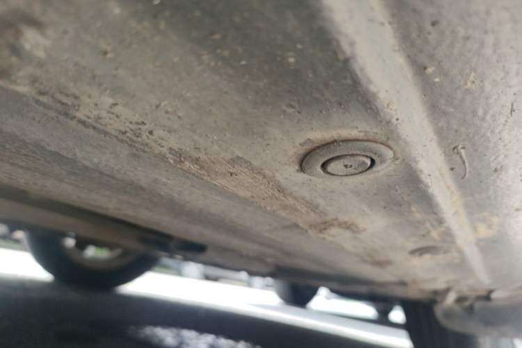 Used Nissan Geniss 2006 1.8L Automatic Comfort Model Chassis Front Right