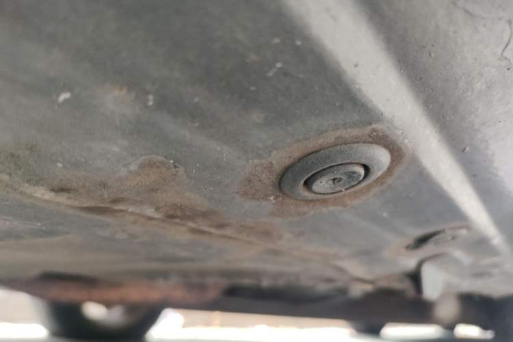 Used Nissan Geniss 2006 1.8L Automatic Comfort Model Chassis Rear Left