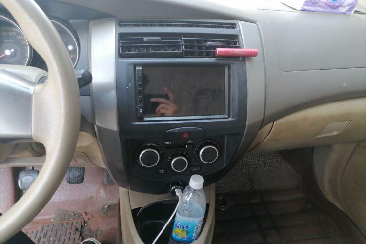 Used Nissan Geniss 2006 1.8L Manual Standard Edition Audio And AC Panel