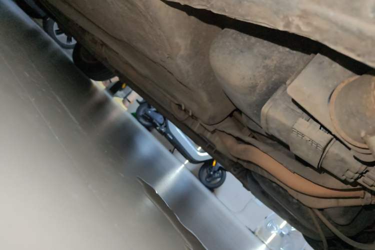 Used Nissan Geniss 2006 1.8L Automatic Standard Edition Chassis Rear Left