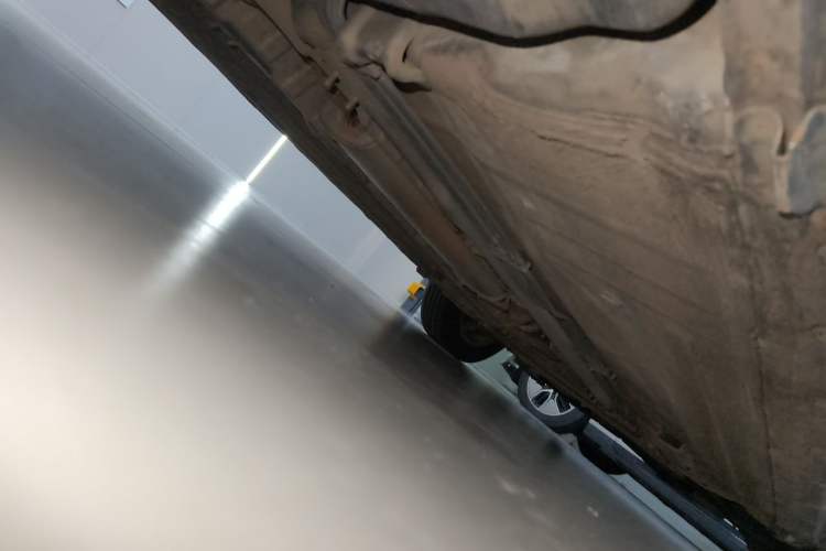 Used Nissan Geniss 2006 1.8L Automatic Standard Edition Chassis Rear Right