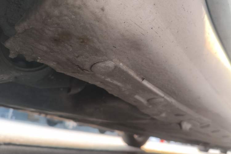Used Nissan Geniss 2006 1.8L Automatic Standard Edition Chassis Rear Right
