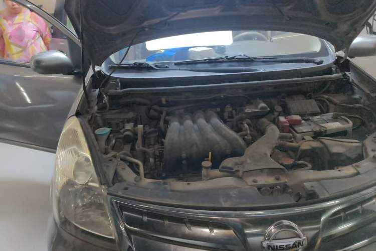 Used Nissan Geniss 2006 1.8L Automatic Standard Edition Engine Bay Right