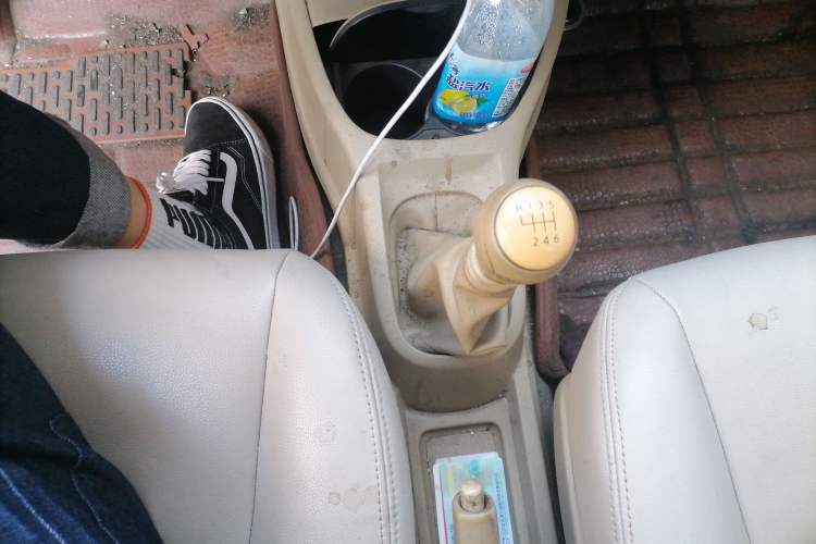 Used Nissan Geniss 2006 1.8L Manual Standard Edition Gear Lever