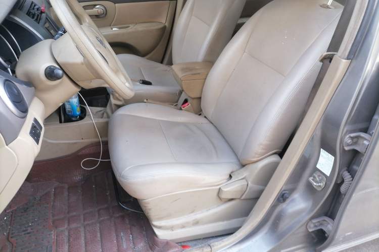 Used Nissan Geniss 2006 1.8L Manual Standard Edition Left Front Seat