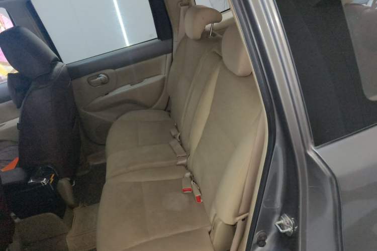 Used Nissan Geniss 2006 1.8L Automatic Standard Edition Left Rear Seat