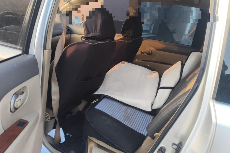 Used Nissan Geniss 2006 1.8L Automatic Standard Edition Left Rear Seat