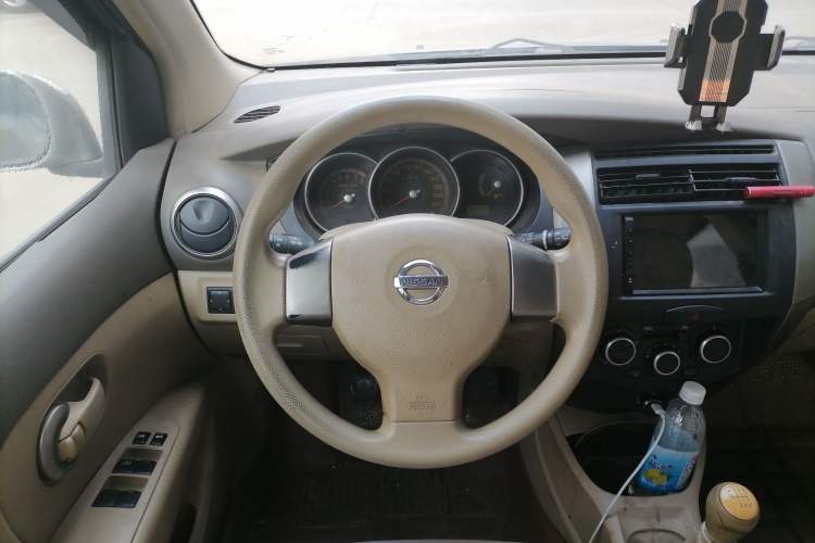 Used Nissan Geniss 2006 1.8L Manual Standard Edition Steering Wheel
