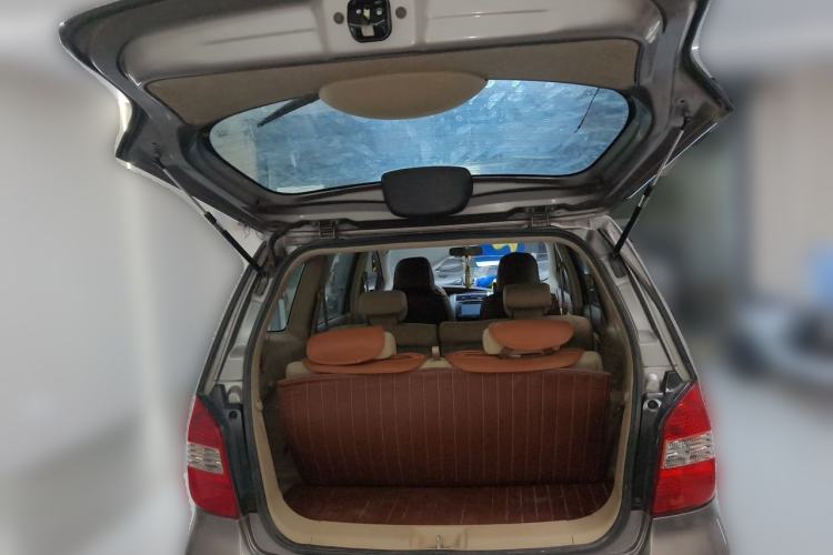 Used Nissan Geniss 2006 1.8L Automatic Standard Edition Trunk