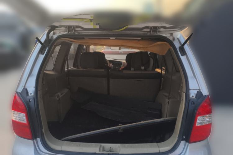 Used Nissan Geniss 2006 1.8L Automatic Standard Edition Trunk
