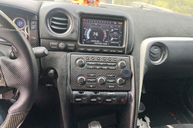 Used Nissan GT-R 2010 3.8T Premium Edition Audio And AC Panel