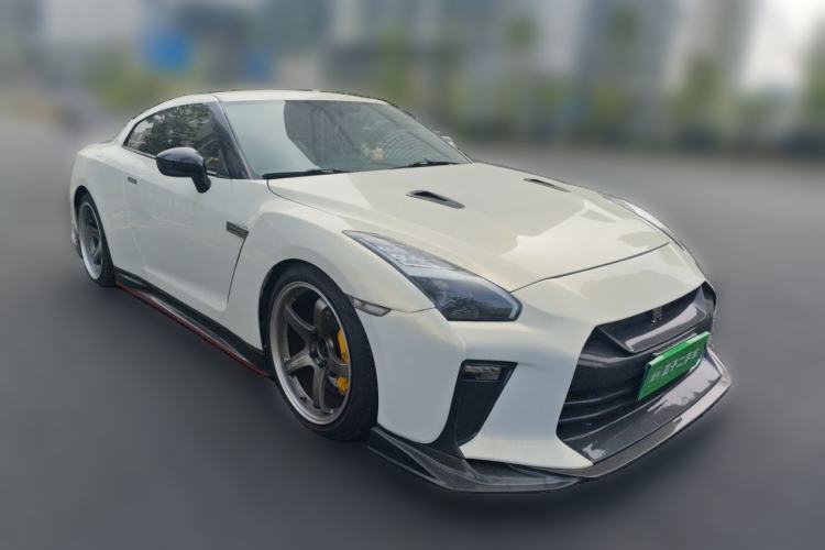 Used Nissan GT-R 2010 3.8T Premium Edition Front Right 45 Deg