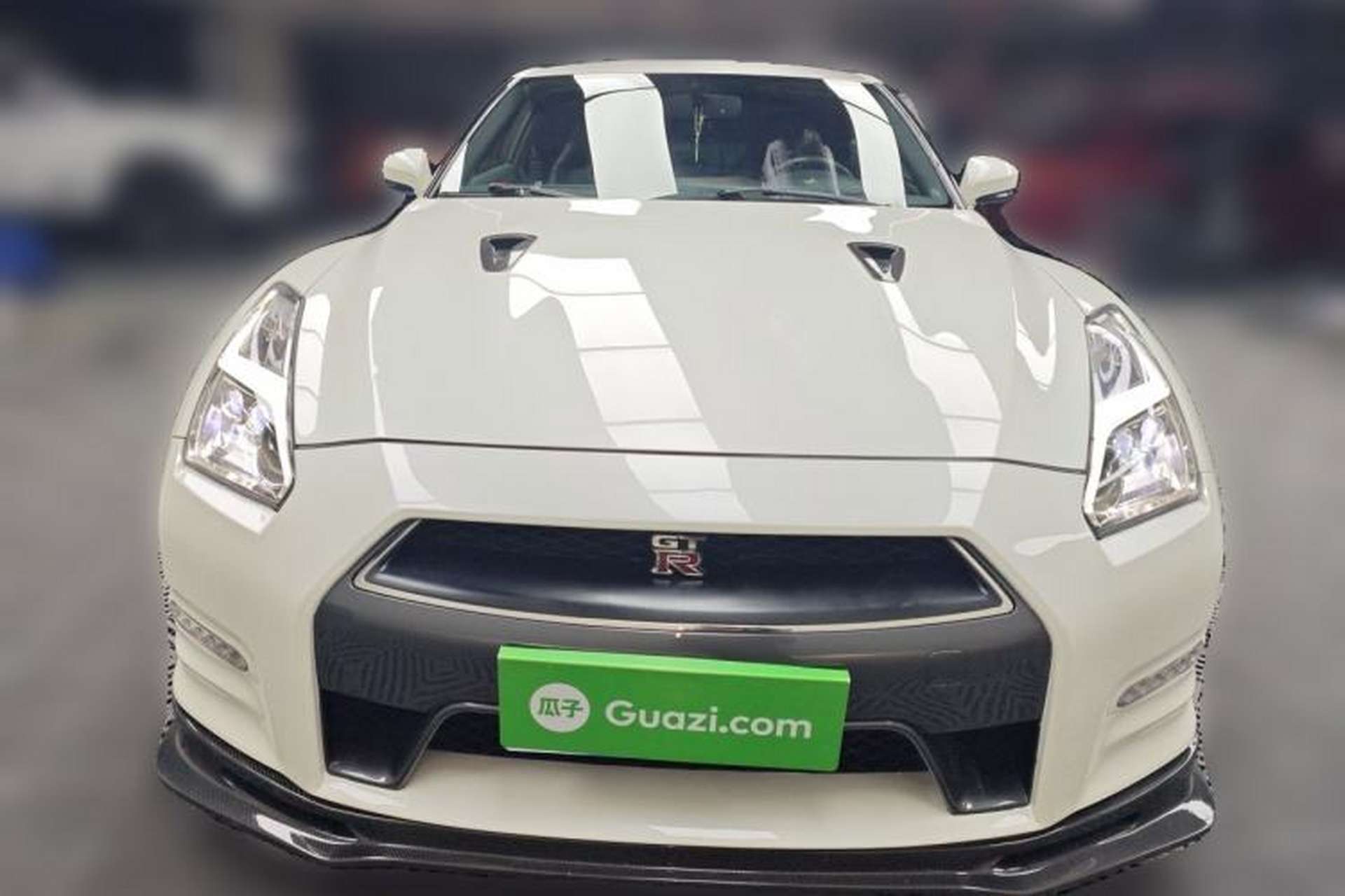 Used Nissan GT-R  Front