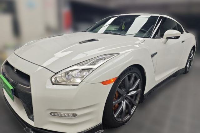 Used Nissan GT-R 