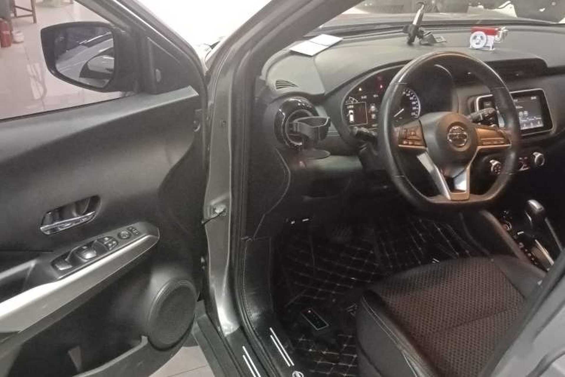 Used Nissan Kicks 2017 1.5L CVT Smart Drive Edition Driver Seat