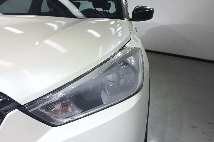Used Nissan Kicks 2020 1.5L XE Manual Cool Edition Left Front Headlight