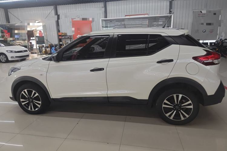 Used Nissan Kicks 2019 1.5L Manual Cool Edition Left Side