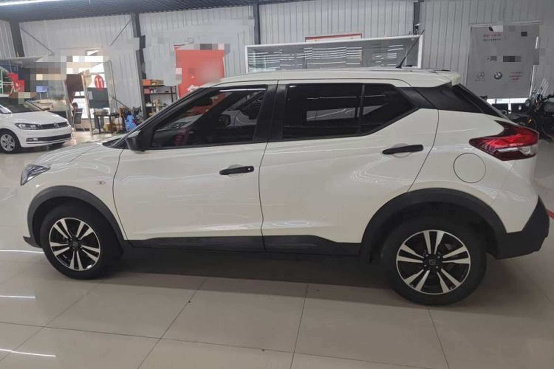 Used Nissan Kicks 2019 1.5L Manual Cool Edition Left Side