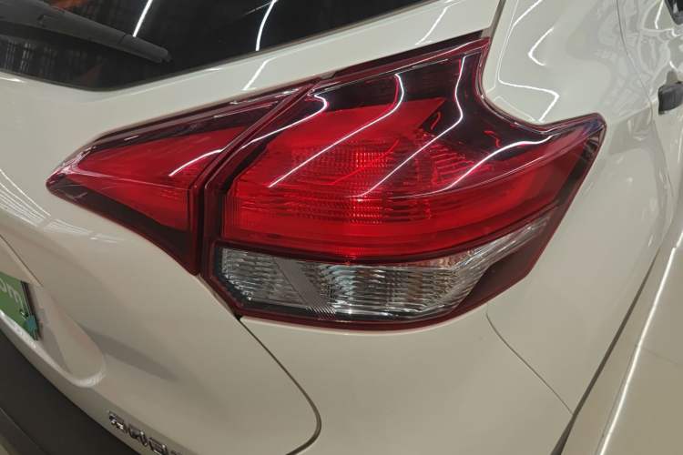 Used Nissan Kicks 2019 1.5L Manual Cool Edition Right Rear Taillight