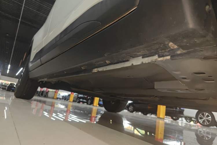 Used Nissan Kicks 2019 1.5L Manual Cool Edition Right Side Sill