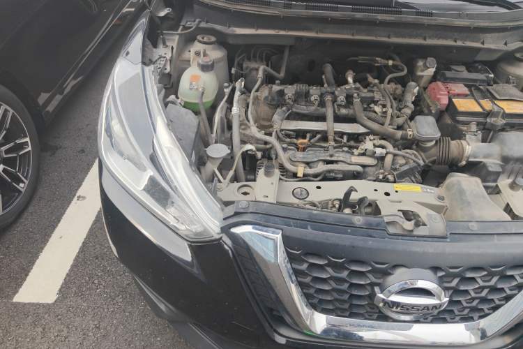 Used Nissan Kicks 2017 1.5L CVT Smart Drive Edition Engine Bay Right