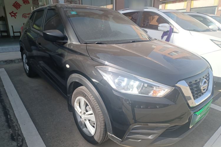 Used Nissan Kicks 2017 1.5L Manual Cool Dynamic Edition Exterior 2