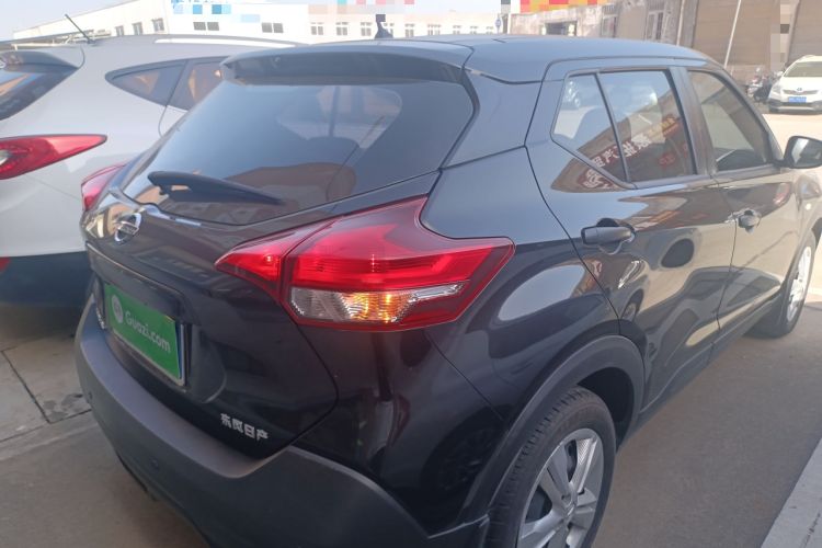 Used Nissan Kicks 2017 1.5L Manual Cool Dynamic Edition Exterior 5