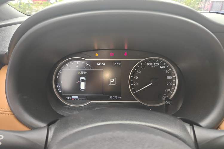 Used Nissan Kicks 2017 1.5L CVT Smart Drive Edition Instrument Cluster