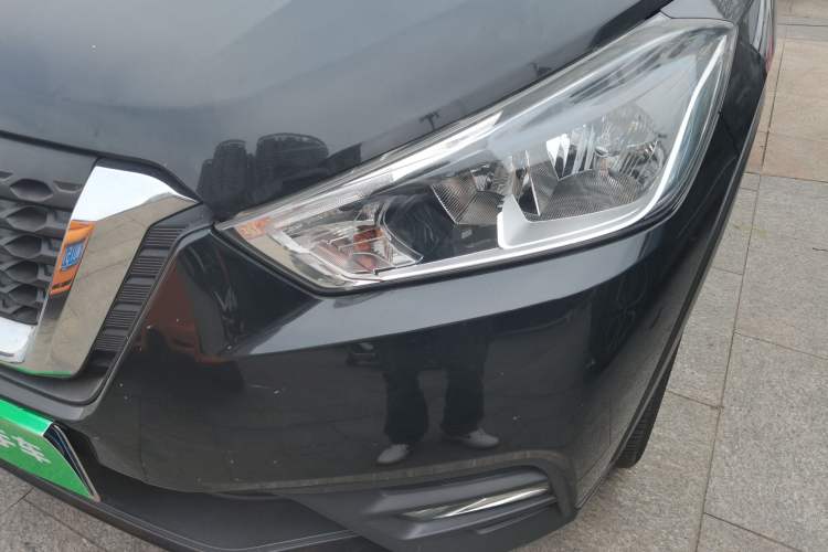Used Nissan Kicks 2017 1.5L CVT Smart Drive Edition Left Front Headlight