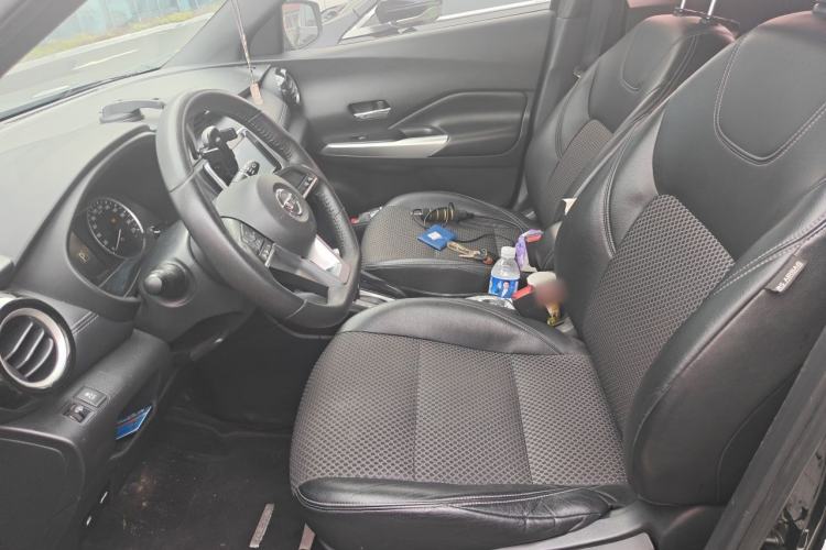 Used Nissan Kicks 2017 1.5L CVT Smart Drive Edition Left Front Seat
