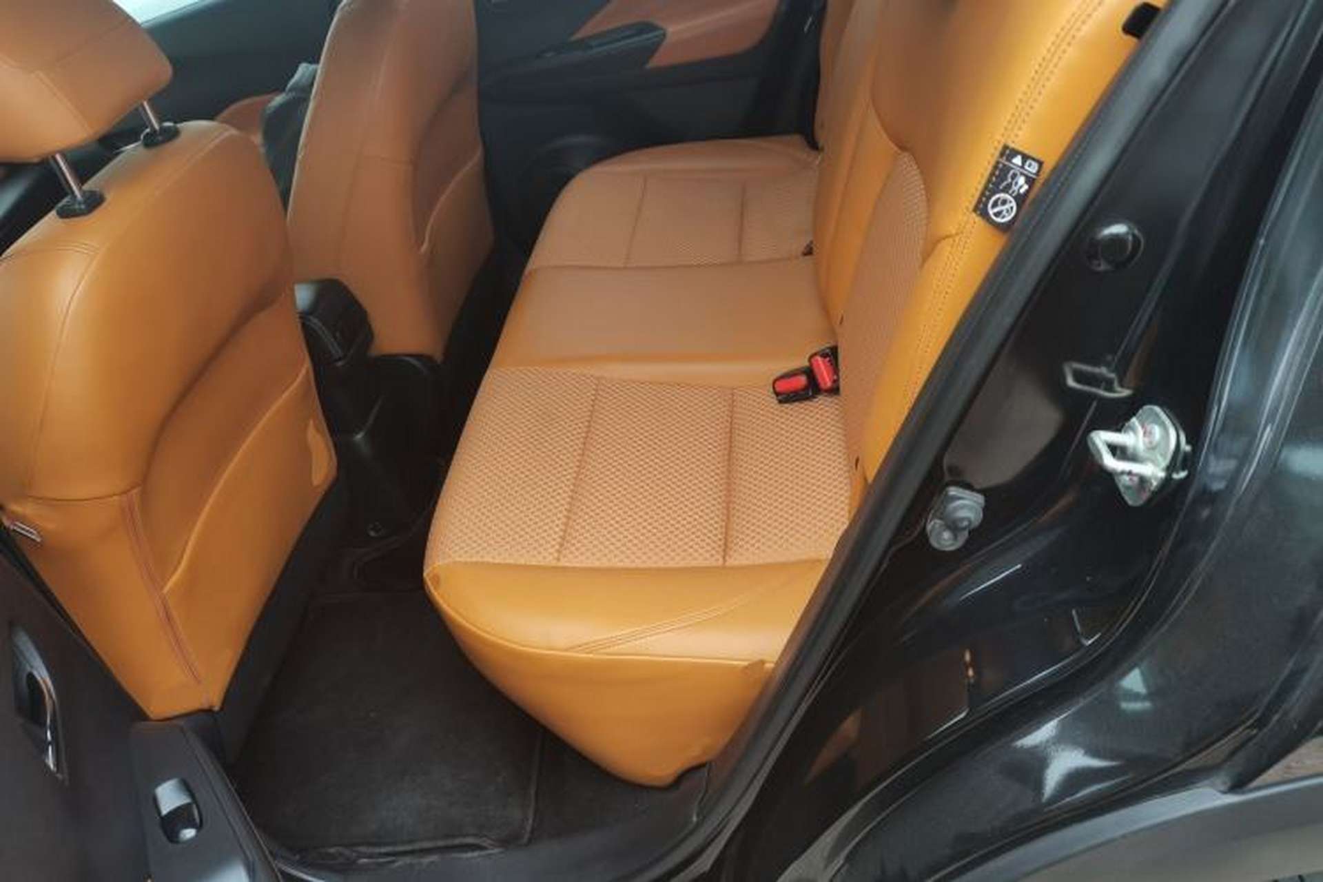 Used Nissan Kicks 2017 1.5L CVT Smart Drive Edition Left Rear Seat