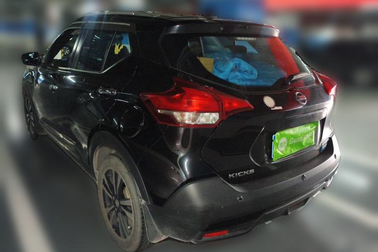 Used Nissan Kicks 2017 1.5L CVT Smart Drive Edition Rear Left 45 Deg