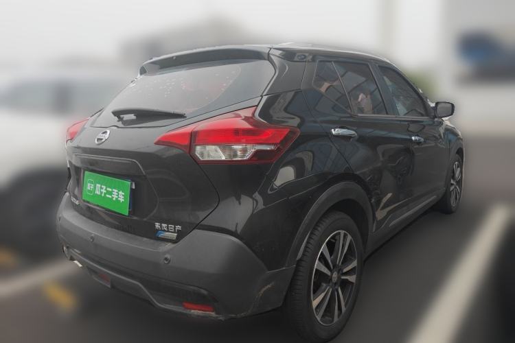Used Nissan Kicks 2017 1.5L CVT Smart Drive Edition Rear Right 45 Deg
