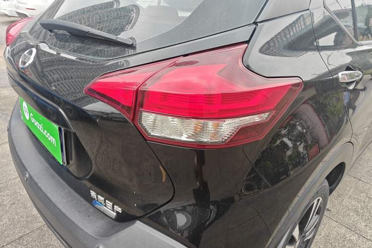 Used Nissan Kicks 2017 1.5L CVT Smart Drive Edition Right Rear Taillight