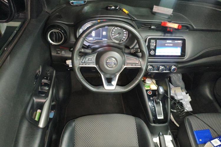 Used Nissan Kicks 2017 1.5L CVT Smart Drive Edition Steering Wheel
