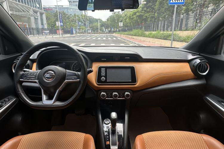 Used Nissan Kicks 2017 1.5L CVT Smart Edition Interior 1