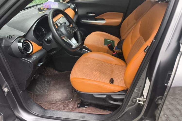 Used Nissan Kicks 2017 1.5L CVT Smart Drive Edition Left Front Seat
