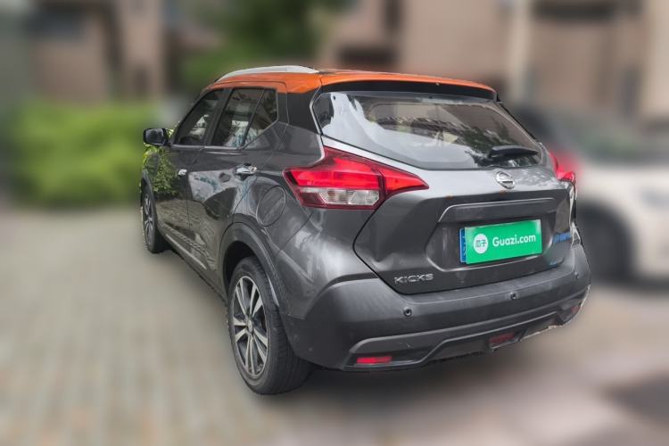Used Nissan Kicks 2017 1.5L CVT Smart Drive Edition Rear Left 45 Deg