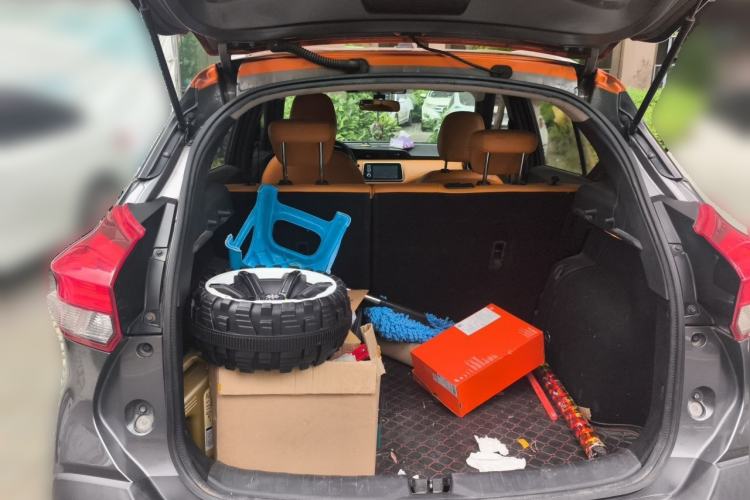 Used Nissan Kicks 2017 1.5L CVT Smart Drive Edition Trunk